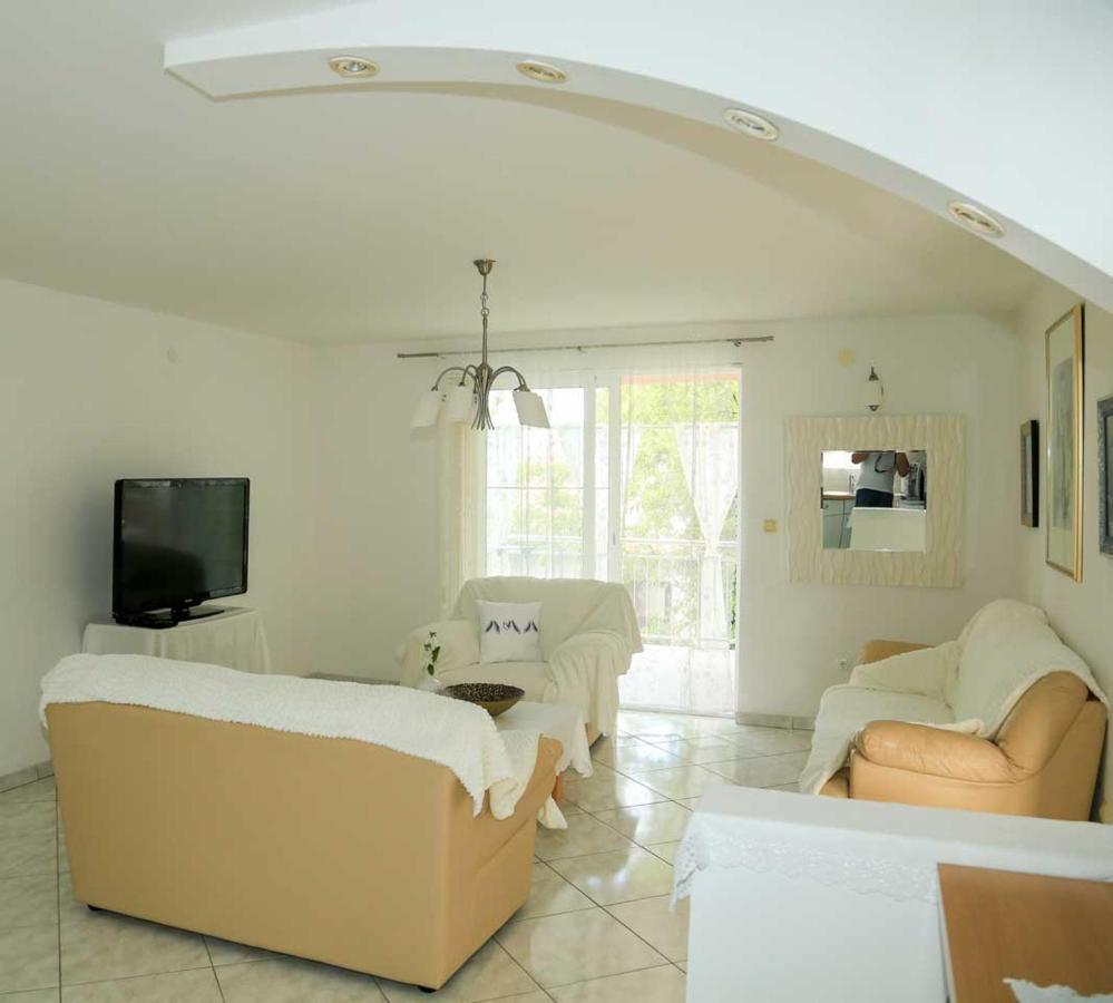 Adrian-Apartments-51511-Malinska-Otok-Krk Primorska 21 Exteriör bild