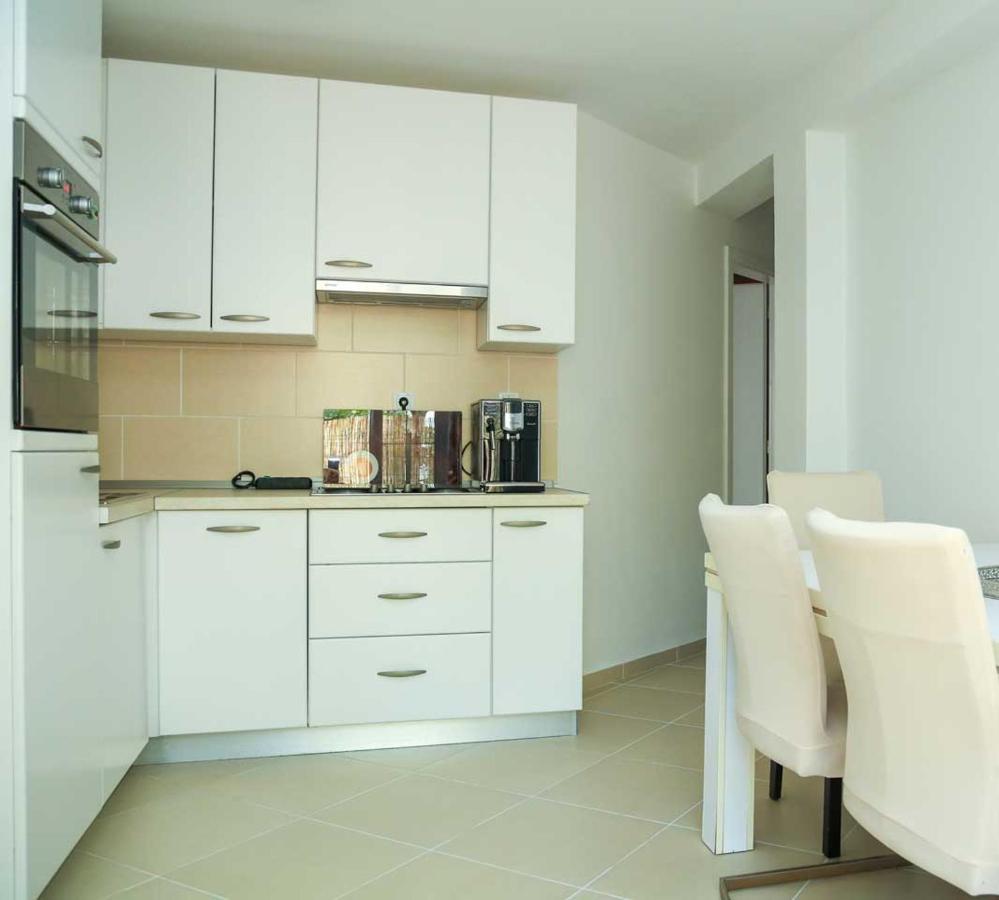 Adrian-Apartments-51511-Malinska-Otok-Krk Primorska 21 Exteriör bild